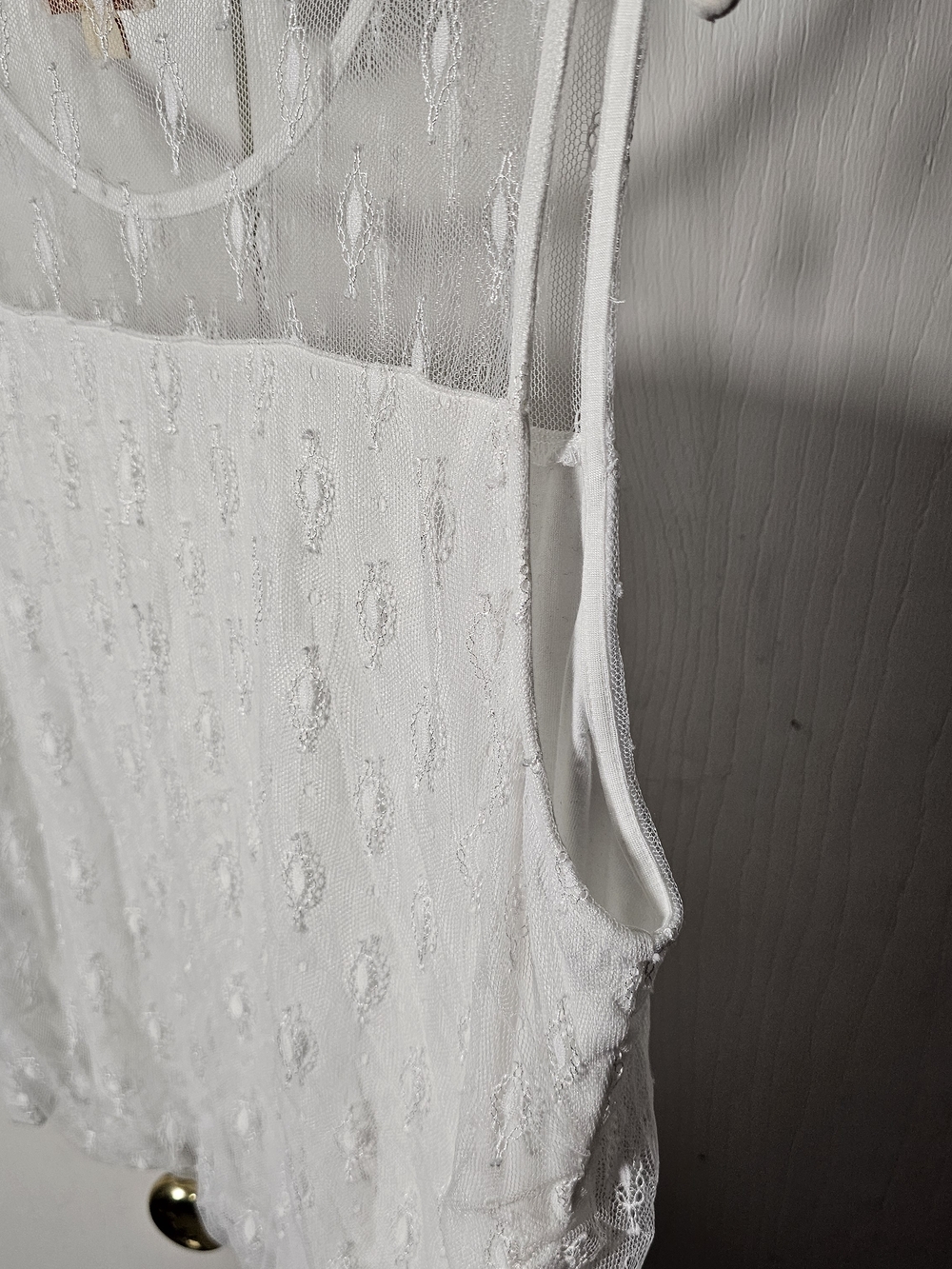 White Lace Sleeveless Top - Picture 8 of 10